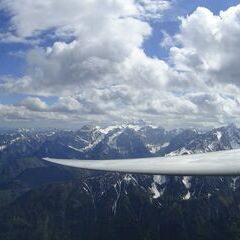 Flugwegposition um 14:09:48: Aufgenommen in der Nähe von Jesenice, Slowenien in 2520 Meter